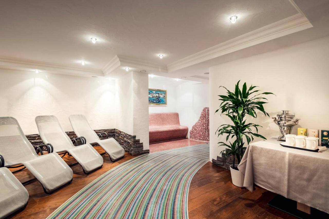 Piccolo Hotel Claudia No Pets Сан-Виджилио-ди-Мареббе Экстерьер фото