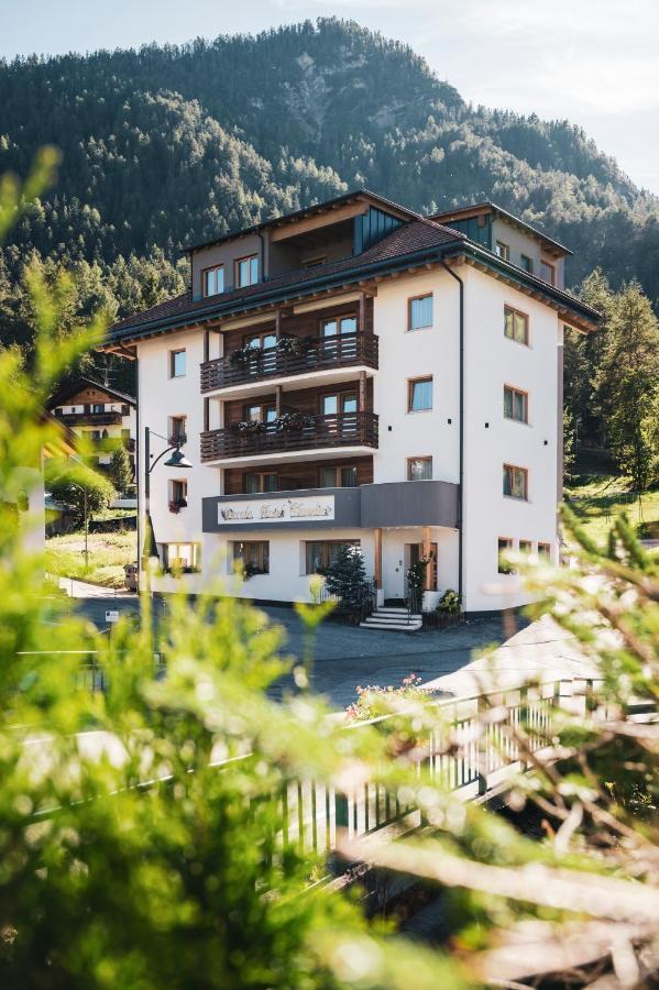 Piccolo Hotel Claudia No Pets Сан-Виджилио-ди-Мареббе Экстерьер фото